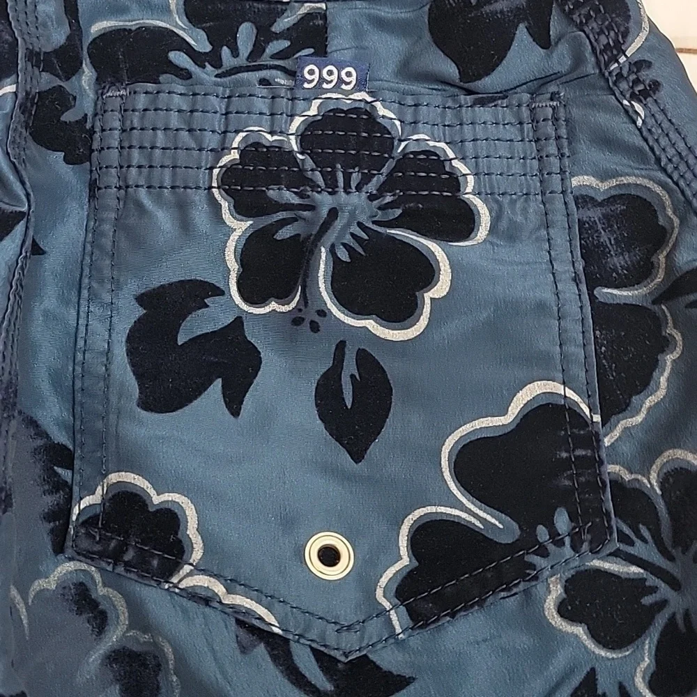Vintage Y2K Hurley 999 Hawaiian Floral Boardshorts Mens 30 Surf Swim